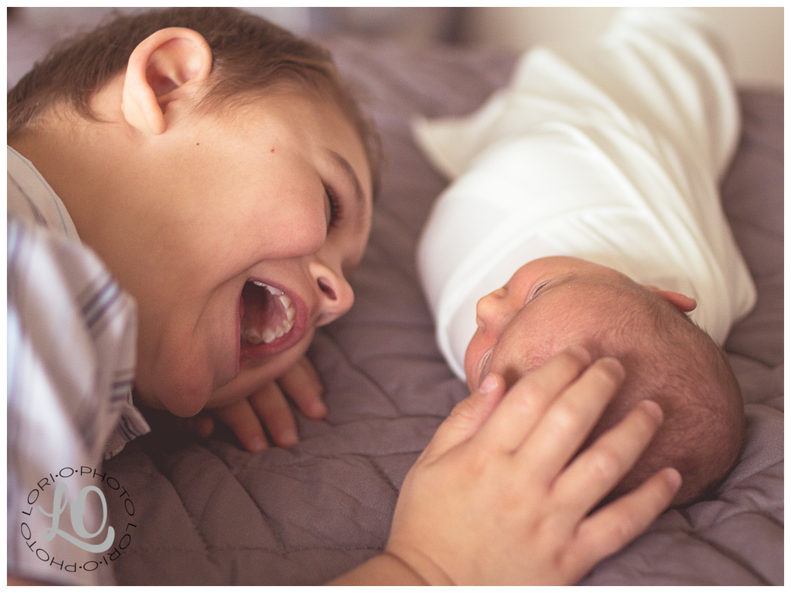 Lifestyle newborn photography Phoenix, AZ