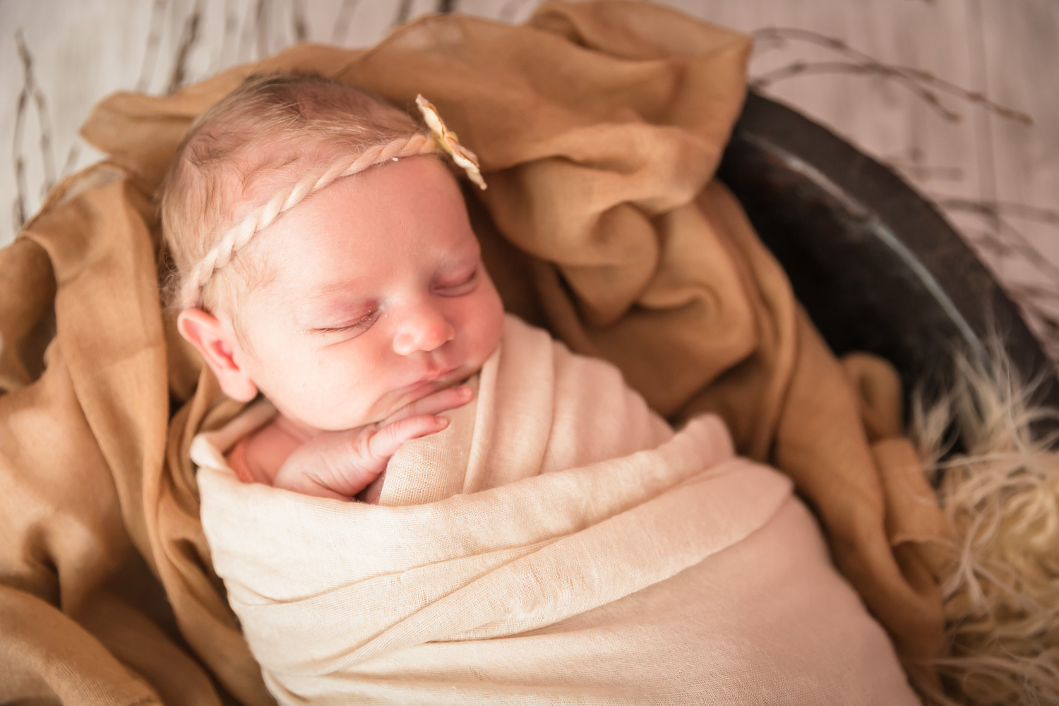 Lifestyle In-Home Newborn Photography Session | Goodyear, Arizona | Baby Harlow