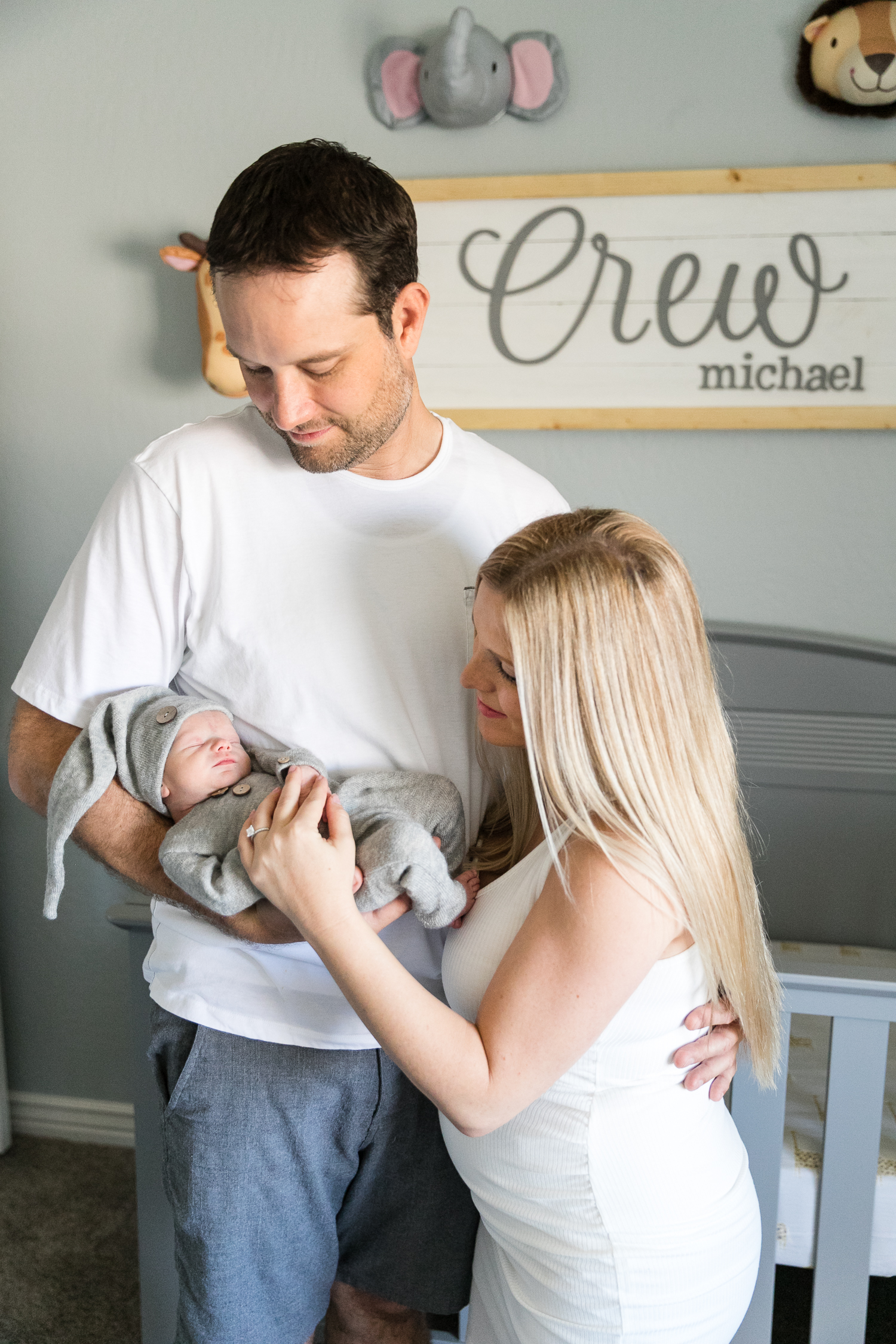 Newborn-Lifestyle-In-Home-Photographer-Phoenix-AZ-12